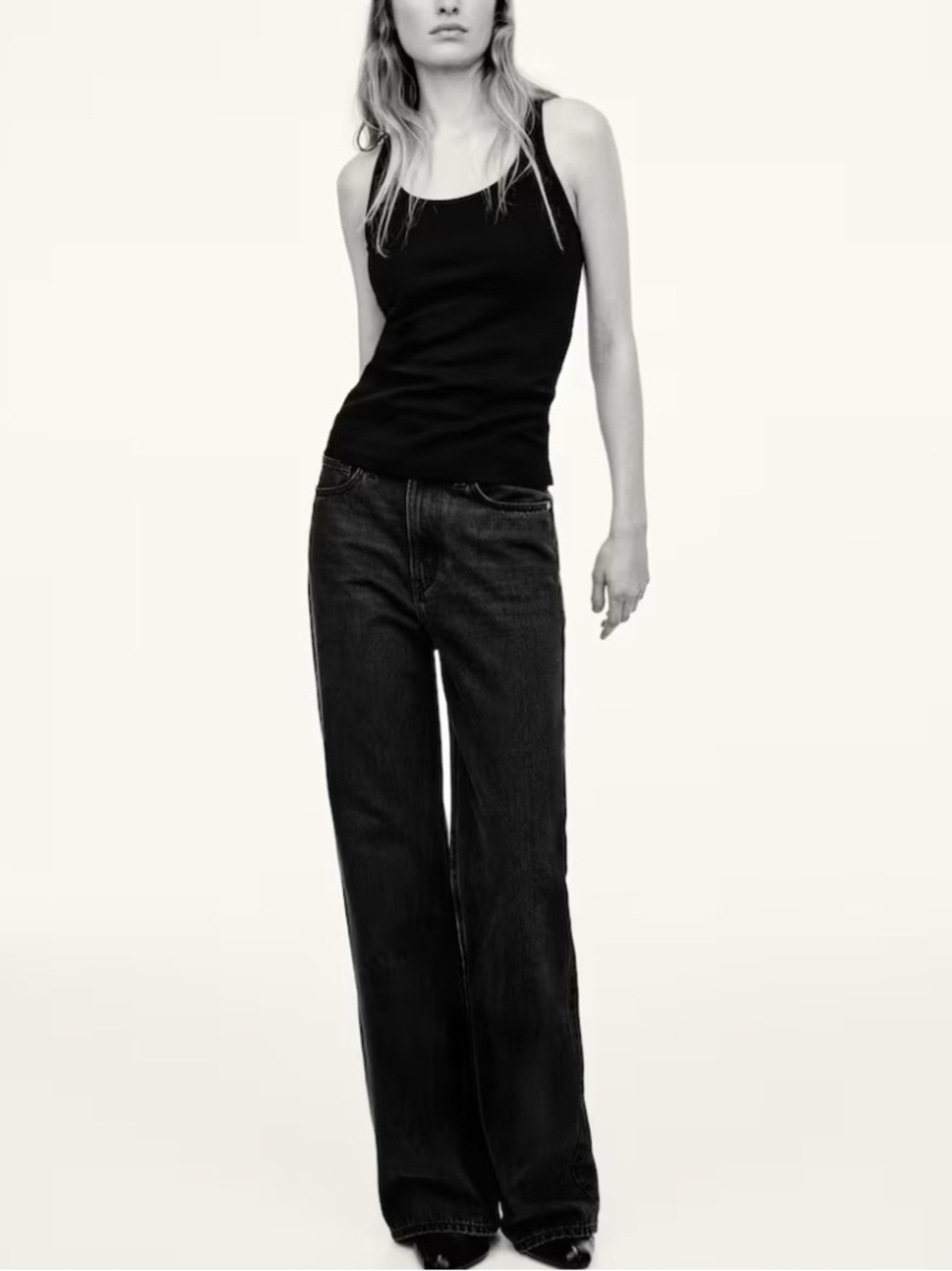 Black classic wedgie high rise jeans - NWT, size 6